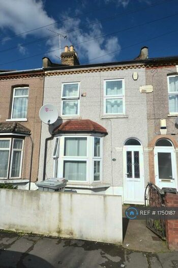 3 Bedroom Terraced House To Rent In Stracey Road, London, E7