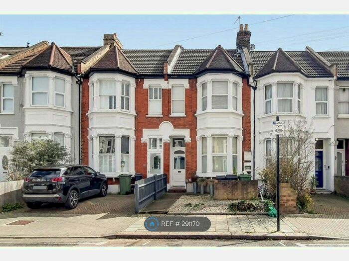 1 Bedroom Flat To Rent In Gleneagle Road, London, SW16