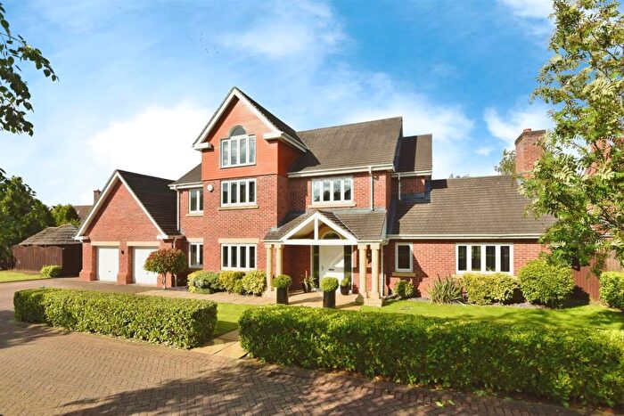 7 Bedroom House For Sale In Hampstead Drive, Weston, Crewe, CW2
