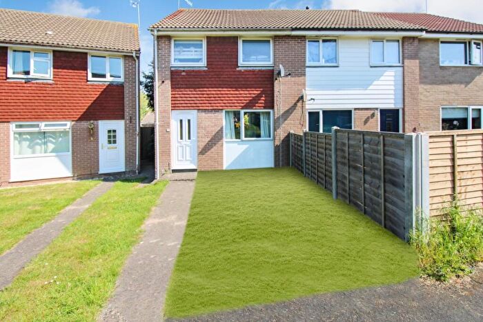 3 Bedroom Semi-Detached House For Sale In Blandford Close, Nailsea, Bristol, BS48