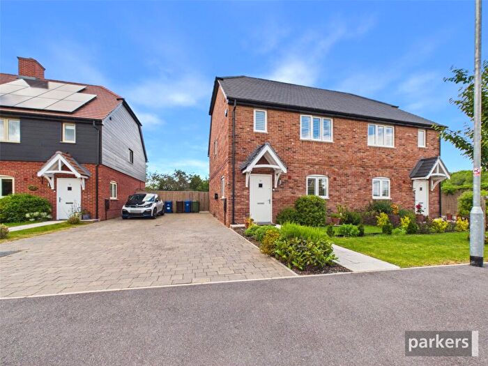 3 Bedroom Semi-Detached House For Sale In Cobbett Drive, Binfield, Bracknell, Berkshire, RG42