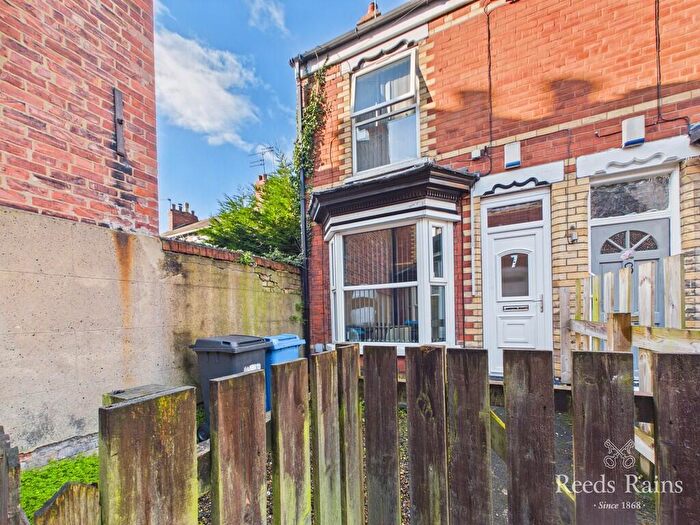 2 Bedroom End Of Terrace House For Sale In Sunny Grove, Sharp Street, Hull, HU5