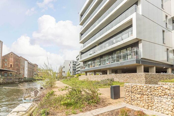 2 Bedroom Flat To Rent In Gavin Bank, Geoffrey Watling Way, Norwich, NR1