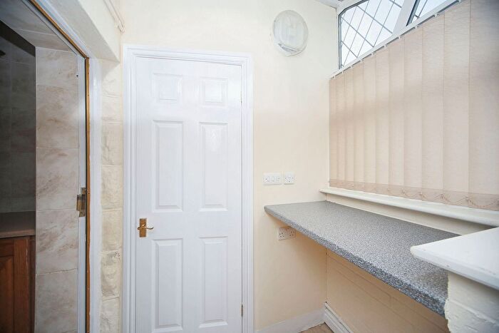 2 Bedroom End Of Terrace House For Sale In Billinge Road, Wigan, WN5