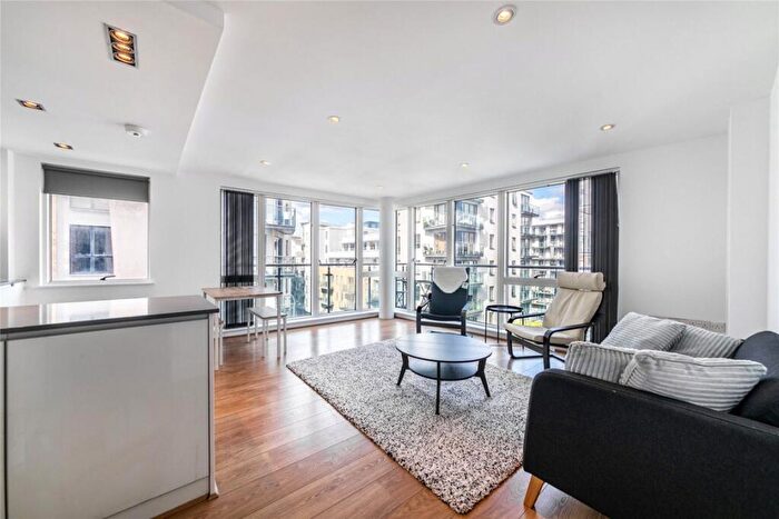 2 Bedroom Flat To Rent In Caspian Wharf, Bow, London, E3
