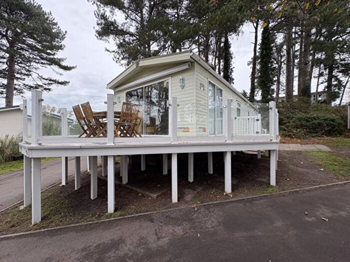 2 Bedroom Park Home For Sale In Napier Road, Poole, BH15