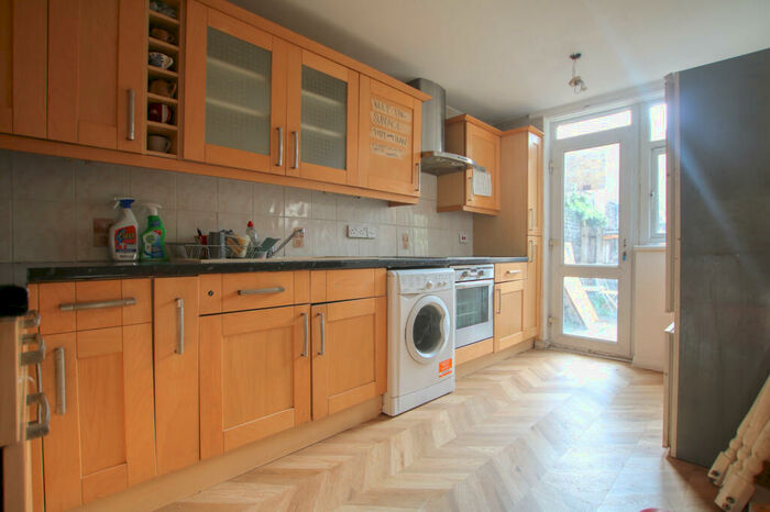 5 Bedroom Terraced House To Rent In Sedgmoor Place, London, SE5