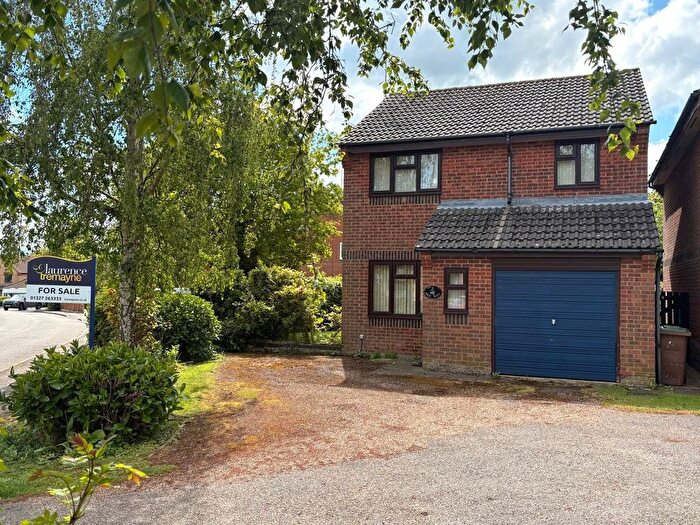 3 Bedroom Detached House For Sale In Ash Way, Woodford Halse, Northamptonshire, NN11