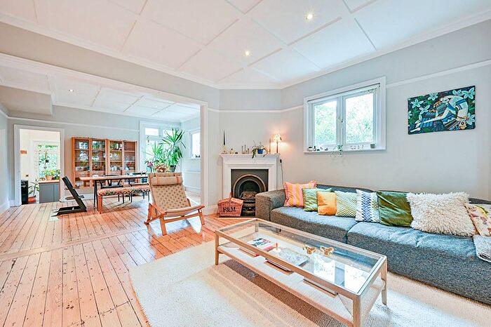 4 Bedroom Property To Rent In Esmond Road, Chiswick, London, W4