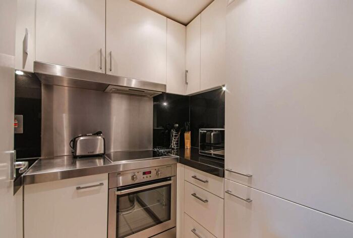 1 Bedroom Flat To Rent In Fairmount Avenue, Canary Wharf, London, E14