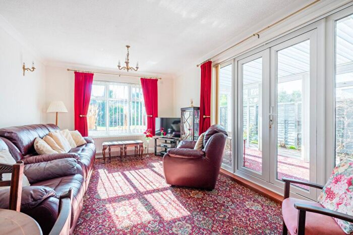 2 Bedroom Detached Bungalow For Sale In Grand Avenue, Pakefield, NR33