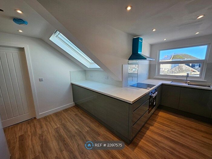 2 Bedroom Flat To Rent In Tressa, Camborne, TR14