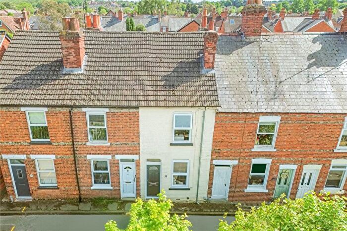 2 Bedroom Terraced House For Sale In Railway Road, Newbury, RG14