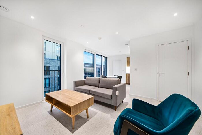 1 Bedroom Apartment To Rent In Georgette Apartments, Cendal Crescent, E1