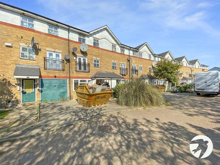 4 Bedroom Terraced House To Rent In Lakeside Avenue, Thamesmead, London, SE28
