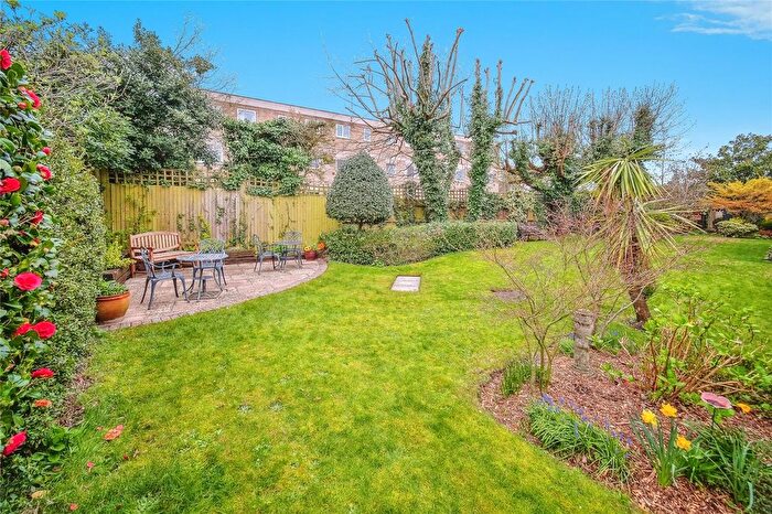 2 Bedroom Flat For Sale In Bentley Court (Camberley), Camberley, GU15