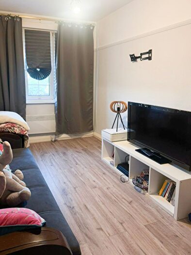 2 Bedroom Flat To Rent In College Road, London, NW10