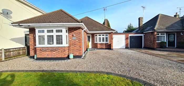 3 Bedroom Detached Bungalow For Sale In Rayleigh, Essex, SS6