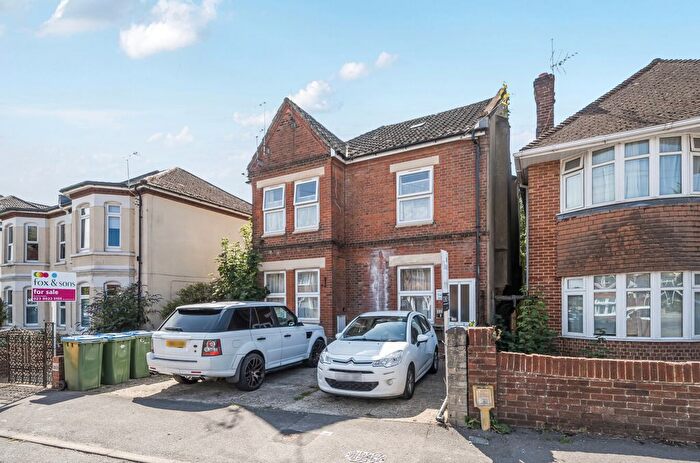 1 Bedroom Flat To Rent In Westridge Road, Southampton, Hampshire, SO17