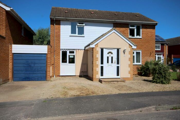 4 Bedroom Detached House To Rent In Corn Avill Close, Abingdon, Oxfordshire, OX14