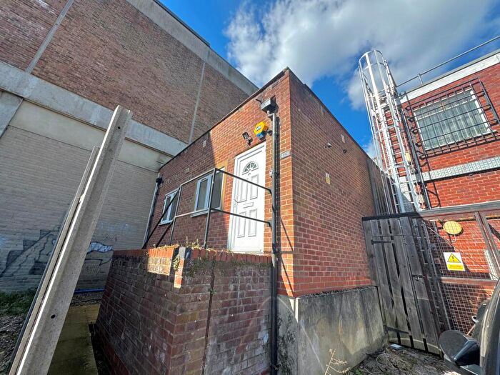 1 Bedroom Flat To Rent In Bitterne Precinct, SO18