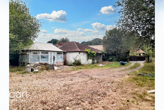 3 Bedroom Bungalow For Sale In A Nine Mile Ride, Wokingham, RG40