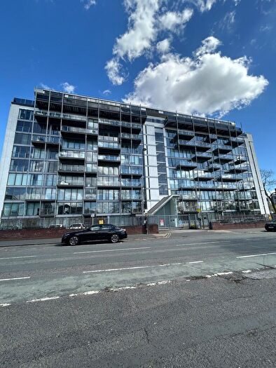 2 Bedroom Apartment To Rent In Warwick Road, Old Trafford, M16