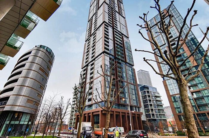 2 Bedroom Apartment For Sale In Apartment, Maine Tower, Harbour Way, London, E14