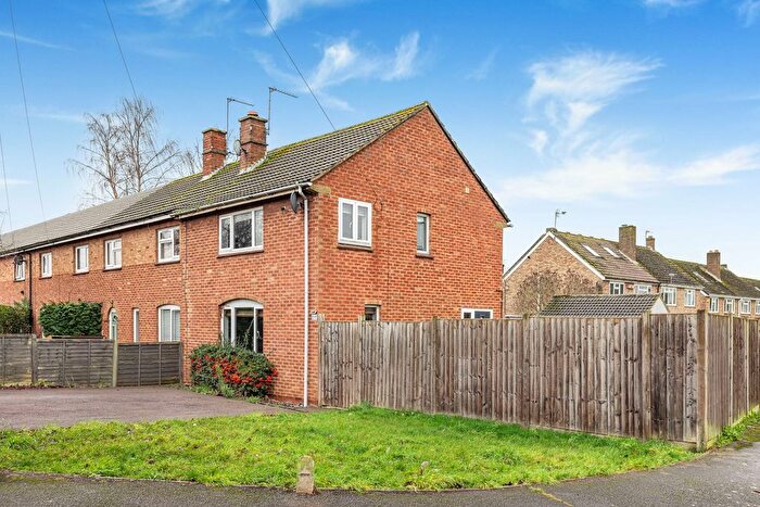 3 Bedroom End Terrace House For Sale In Longlands Road, Bishops Cleeve, Cheltenham, GL52