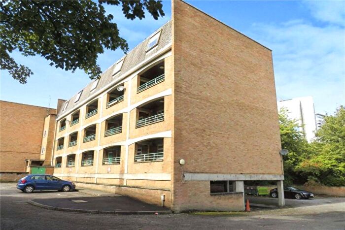 1 Bedroom Apartment For Sale In The Danes, Basingstoke, RG21
