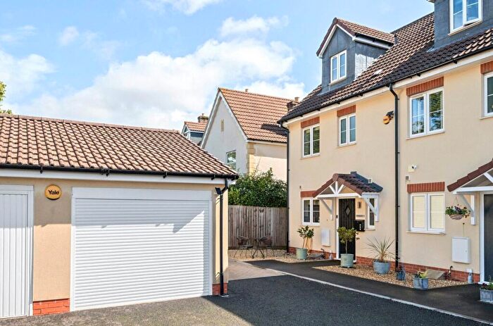 4 Bedroom Semi-Detached House For Sale In Broad Lane, Yate, Bristol, Gloucestershire, BS37