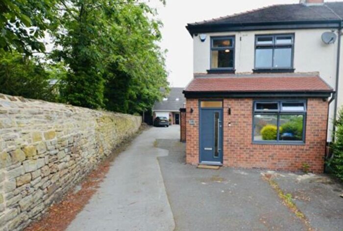4 Bedroom Semi-Detached House To Rent In Hollinsend Road, Sheffield, S12