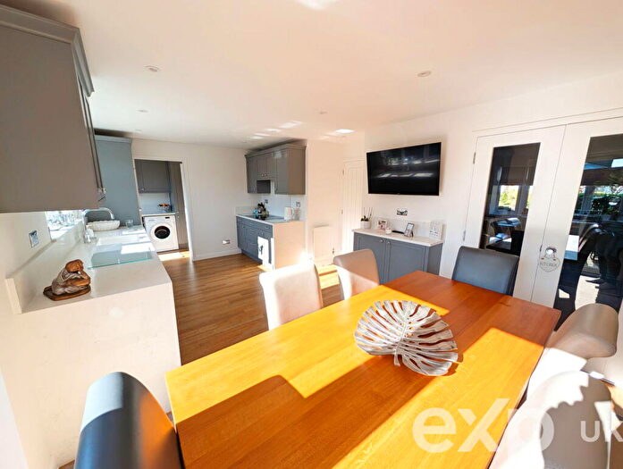 4 Bedroom Detached House For Sale In Cliveden Close, Allington, Maidstone, ME16