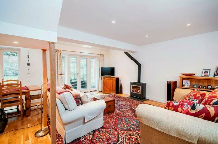 2 Bedroom Semi-Detached House To Rent In St Cross, Winchester, SO23