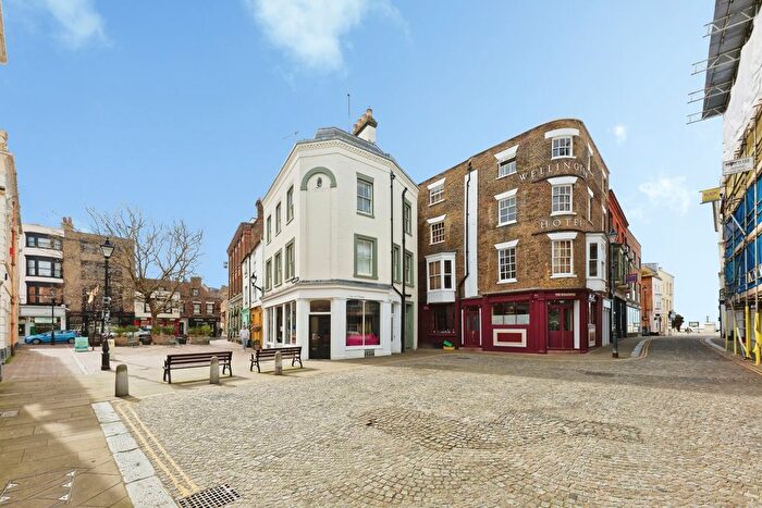 2 Bedroom Flat For Sale In The Parade, The Parade, Margate, Kent, CT9