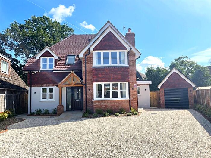 5 Bedroom Detached House To Rent In Delta Road, Chobham, Woking, GU24