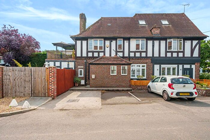 3 Bedroom Apartment For Sale In The Park, Great Bookham, KT23