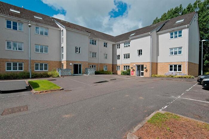 1 Bedroom Apartment For Sale In West Wellhall Wynd, Hamilton, ML3