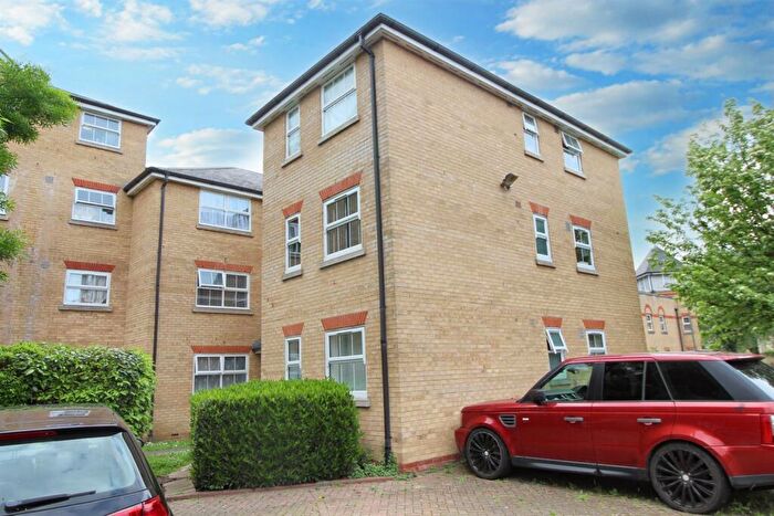 2 Bedroom Flat To Rent In Maynard Court, EN3