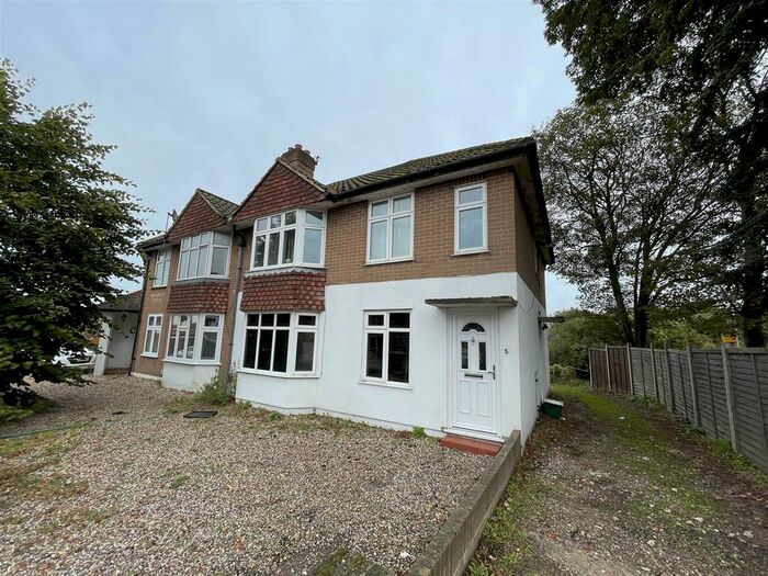 2 Bedroom Flat To Rent In Highfield Road, Sutton, SM1