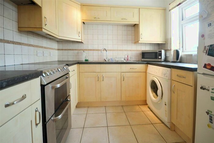1 Bedroom Flat To Rent In Devonshire Road, Sutton, Surrey, SM2