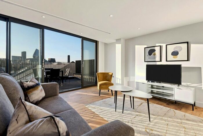 2 Bedroom Flat To Rent In Borough High Street, London, SE1