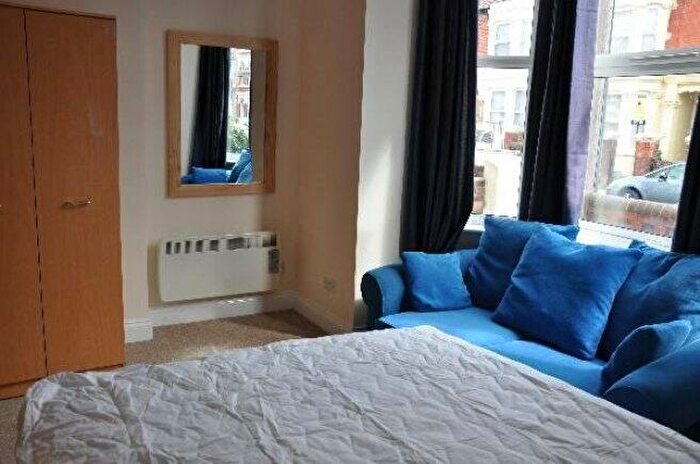 Studio To Rent In Albert Grove, PO5