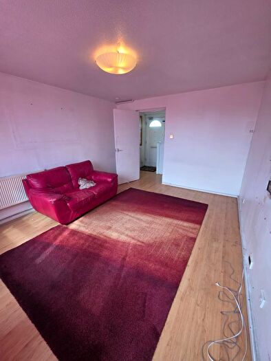 2 Bedroom Flat To Rent In Bower Street, London, E1