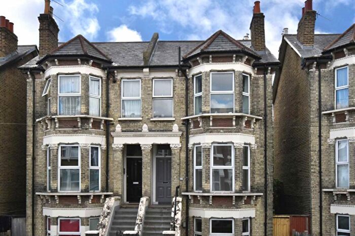 1 Bedroom Flat To Rent In Beechfield Road, Catford, SE6
