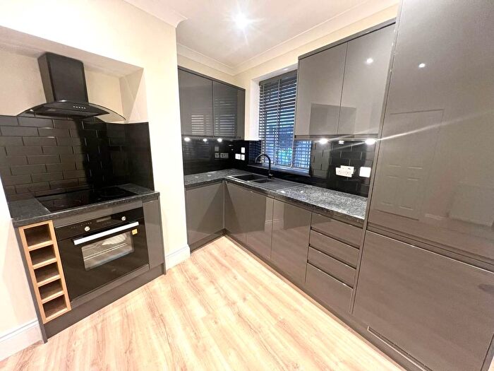 3 Bedroom End Of Terrace House To Rent In Summer Lane, Barnsley, S70