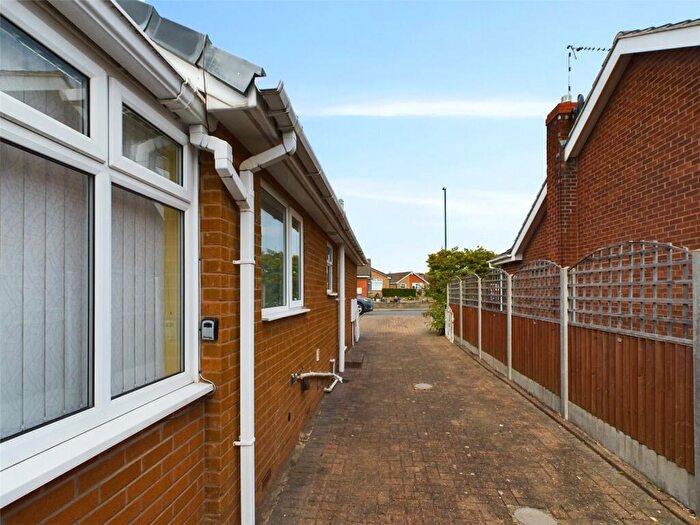 2 Bedroom Bungalow For Sale In Surfleet Close, Wollaton, Nottinghamshire, NG8