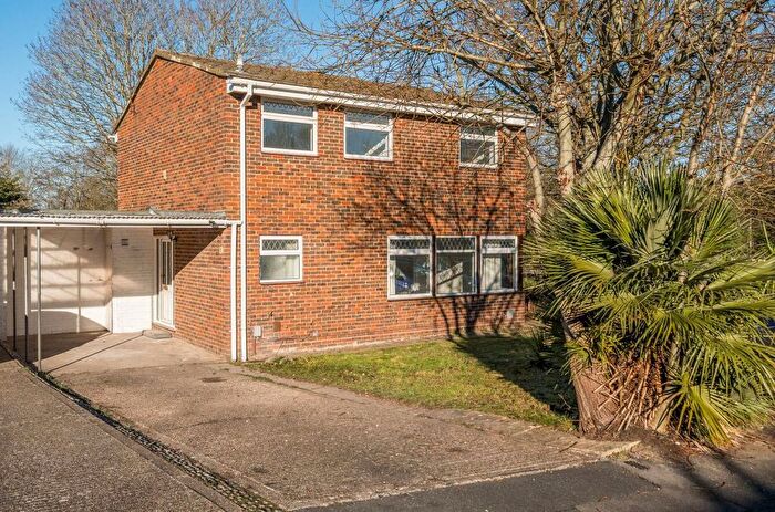 4 Bedroom Link Detached House For Sale In Wylam, Bracknell, RG12