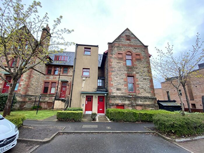 2 Bedroom Flat To Rent In Coplaw Court, Glasgow, G42