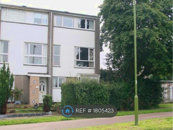 4 Bedroom End Of Terrace House To Rent In Grace Way, Stevenage, SG1